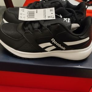 Boys Reebok Road Supreme Sneakers 👟 **NEW**